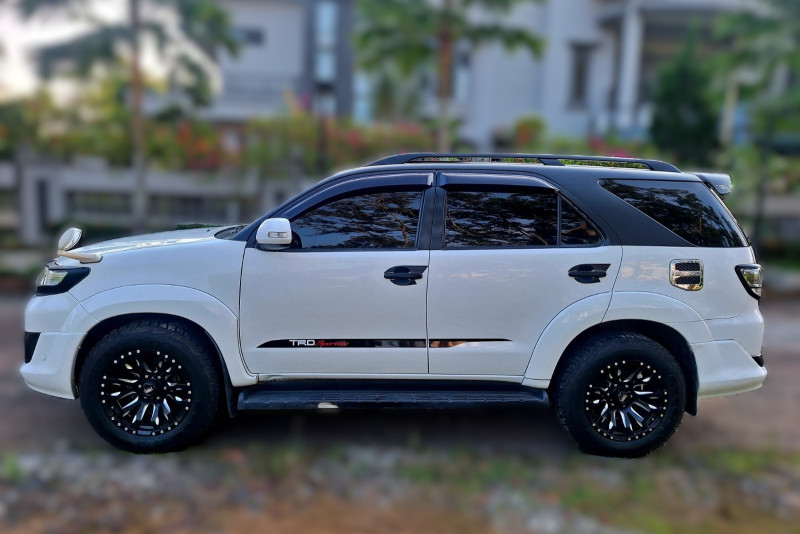 Mobil Bekas Toyota Fortuner G TRD Sportivo A/T 2013
