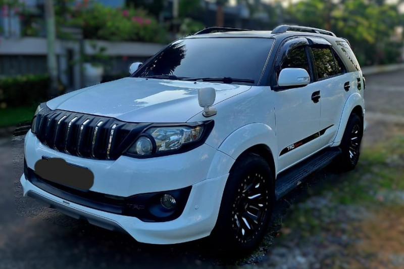Mobil Bekas Toyota Fortuner G TRD Sportivo A/T 2013