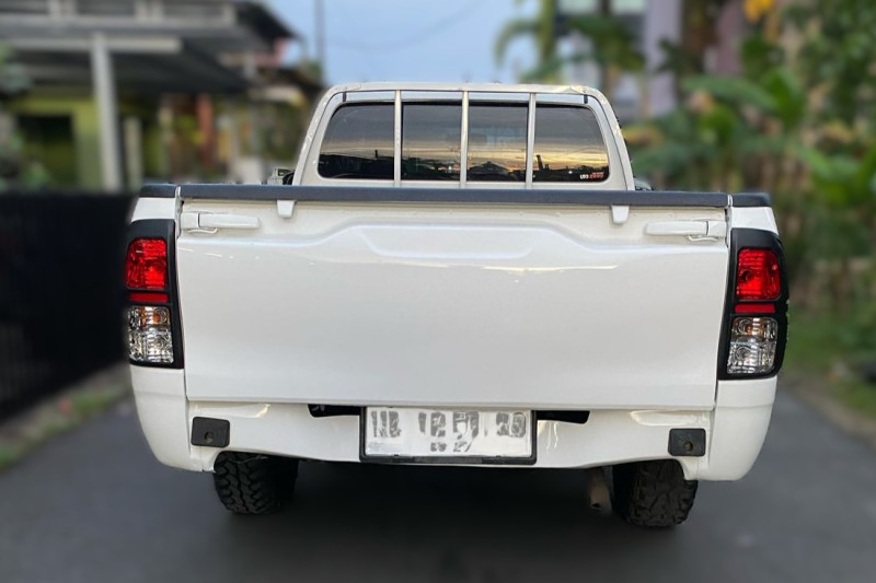Mobil Bekas Toyota Hilux 2.0 SC 4x2 M/T 2019