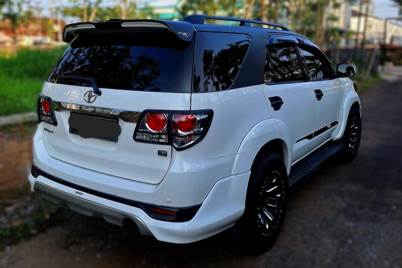 Mobil Bekas Toyota Fortuner G TRD Sportivo A/T 2013